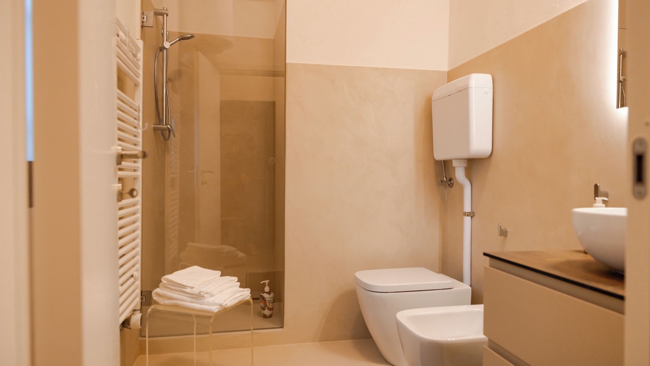 Photo of Bathroom in Roe