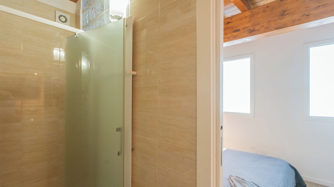 Photo of Bedroom in Como City Centre