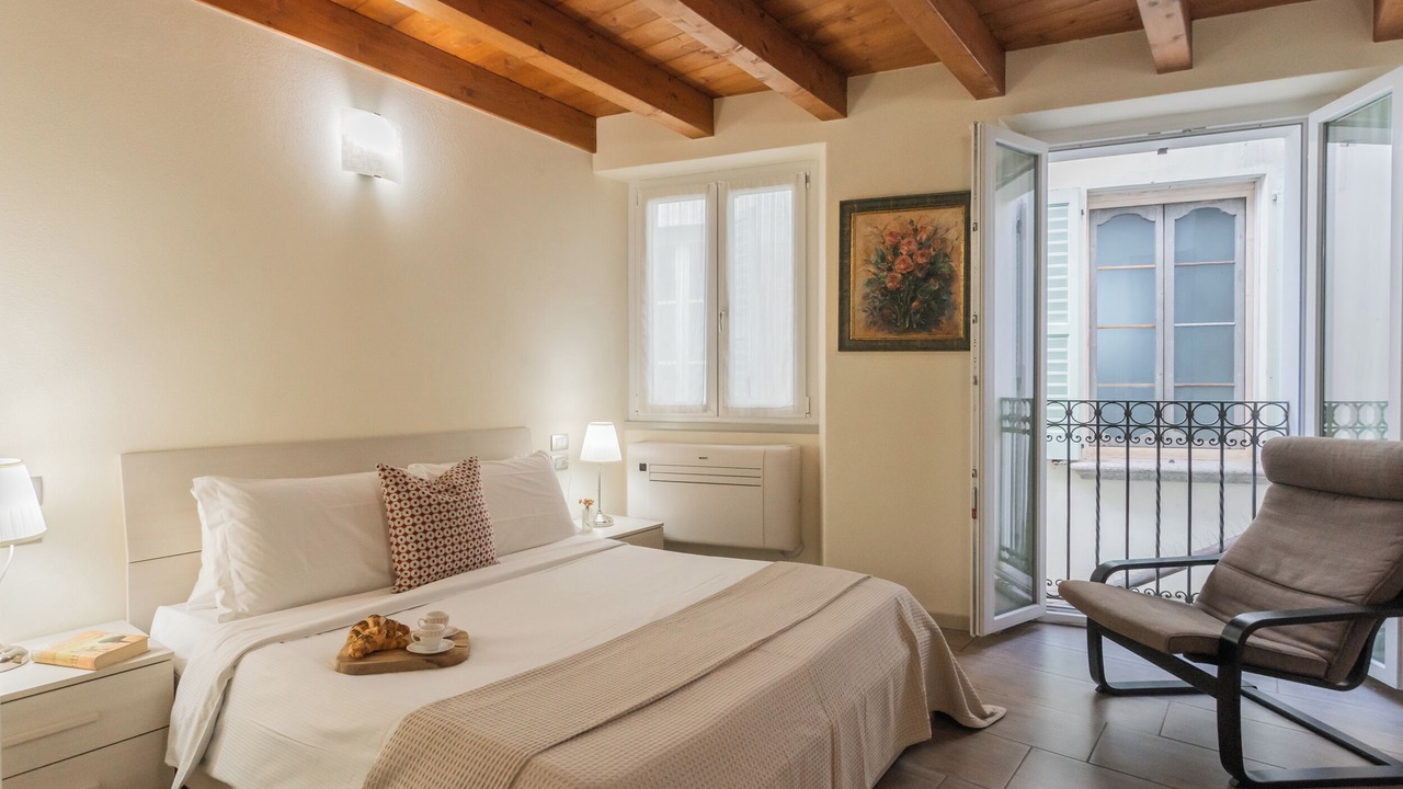 Photo of Bedroom in Como City Centre