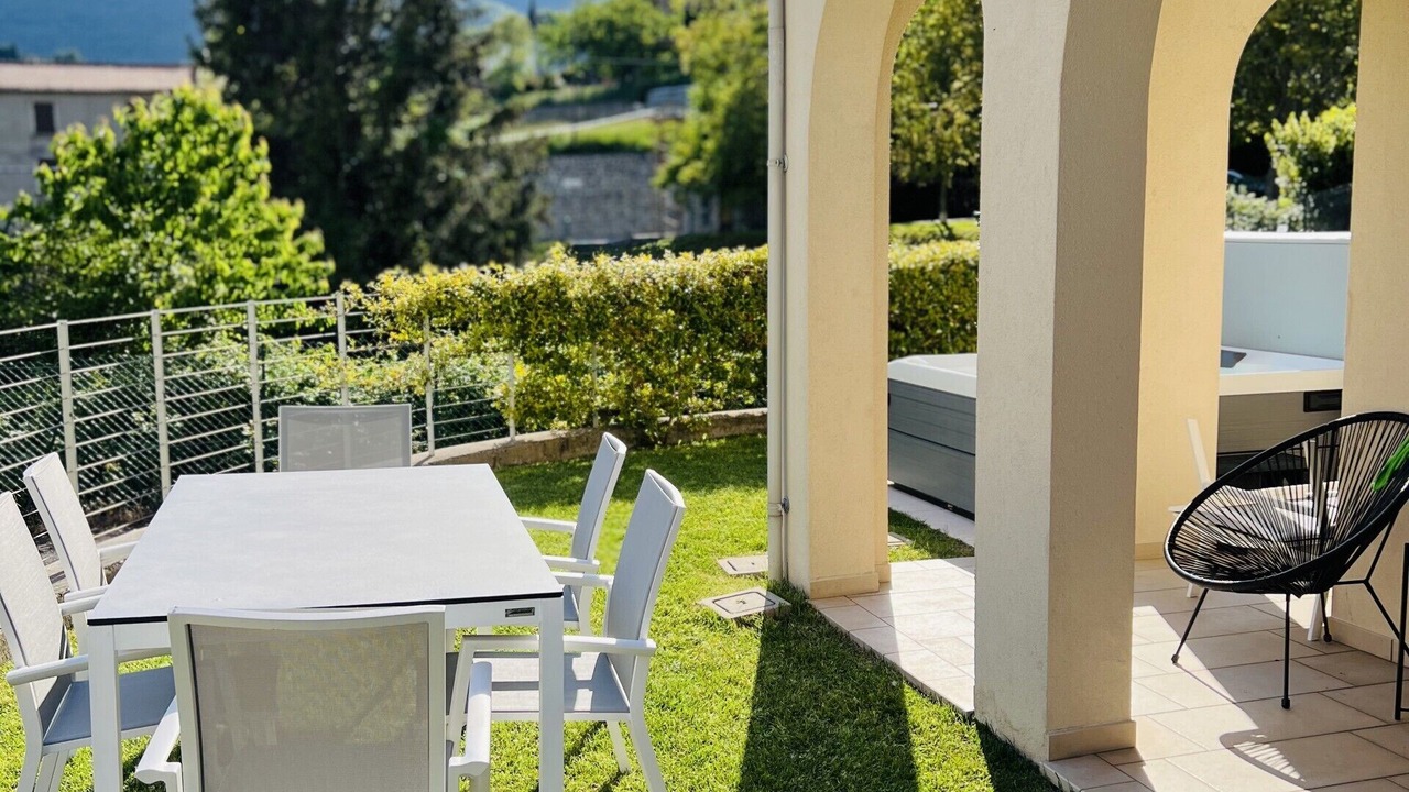 Photo of Outdoor in Aer