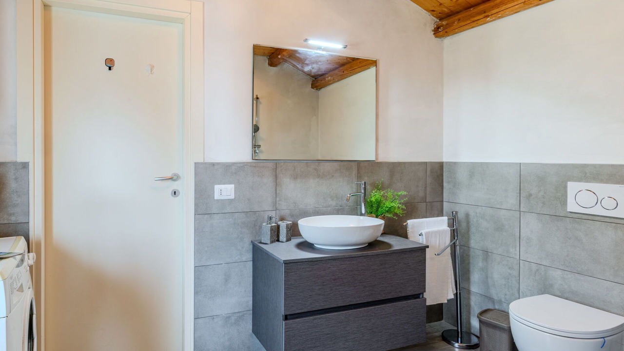 Photo of Bathroom in Dosso del Liro