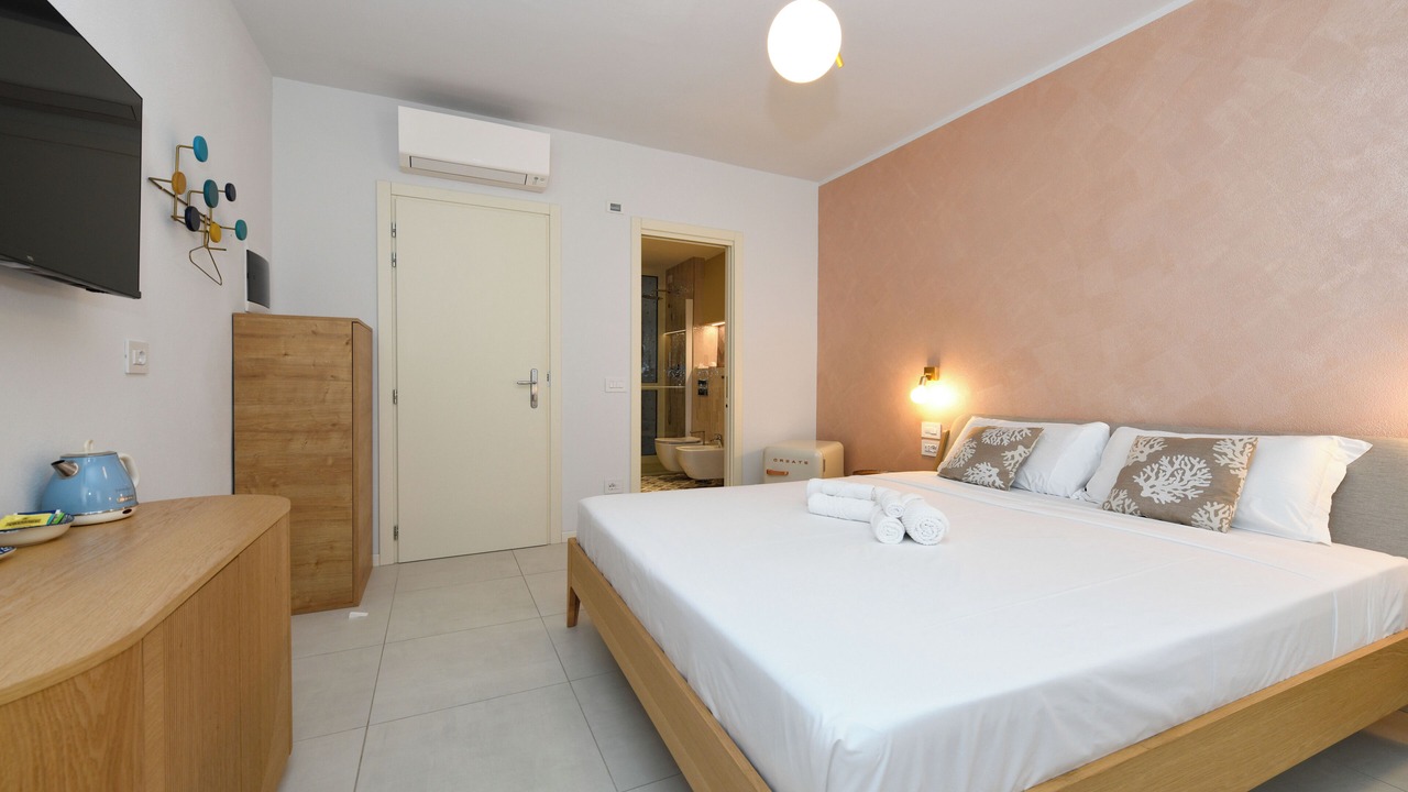 Photo of Bedroom in Sirmione