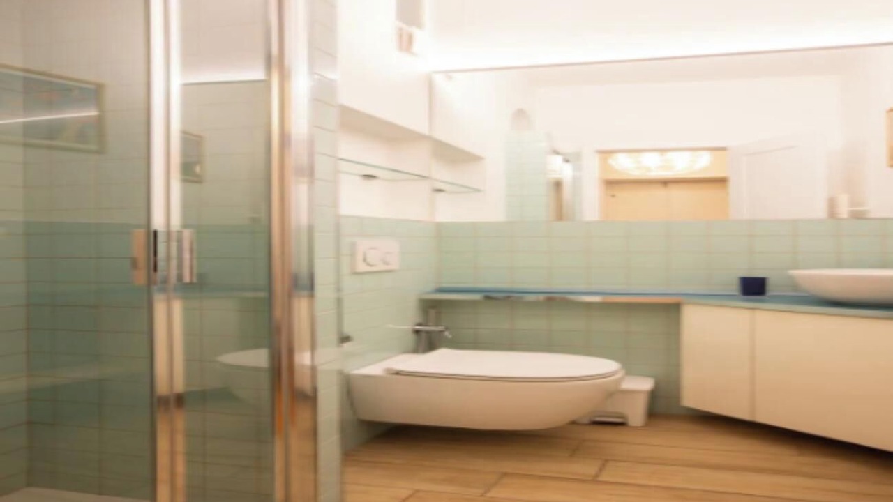 Photo of Bathroom in Magenta