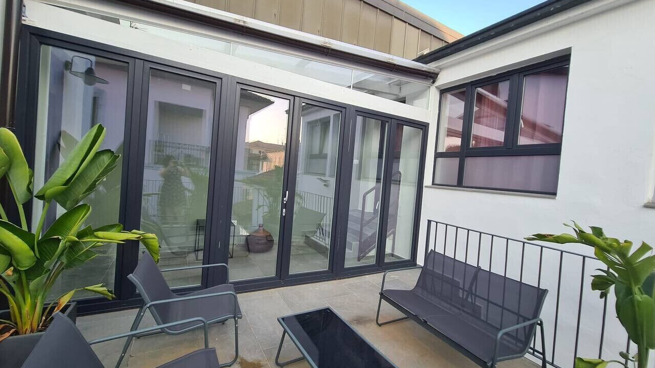 Photo of Patio Balcony in Magenta