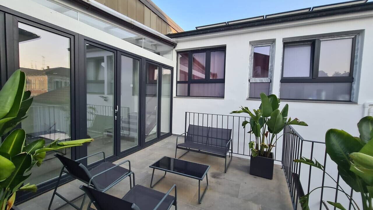 Photo of Patio Balcony in Magenta