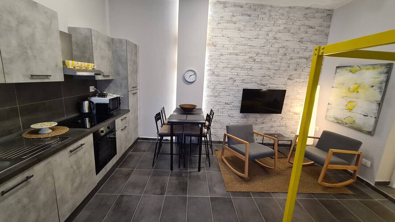 Photo of Kitchen in Magenta