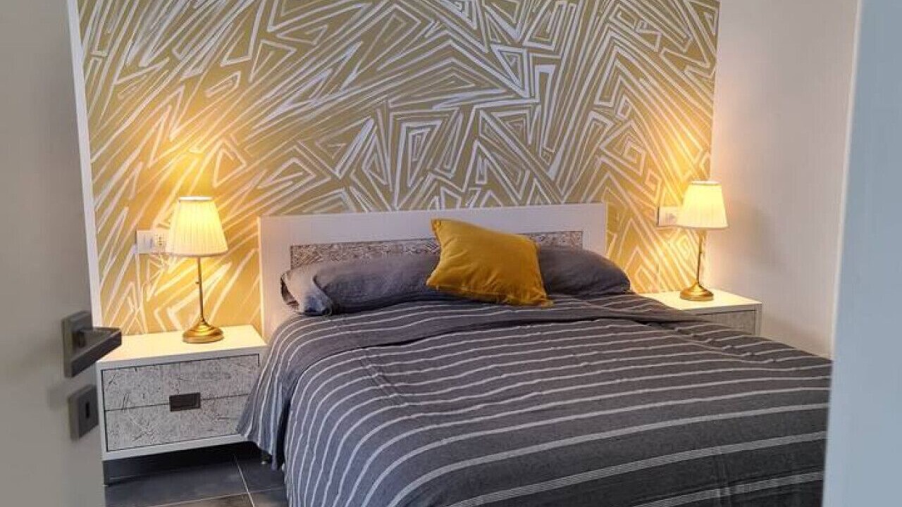 Photo of Bedroom in Magenta