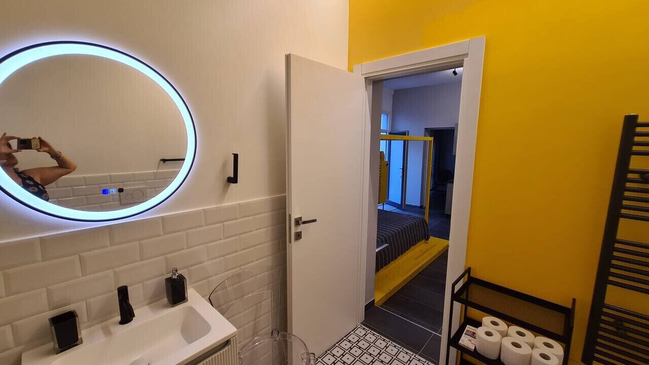 Photo of Bathroom in Magenta