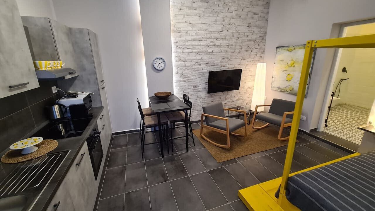 Photo of Kitchen in Magenta