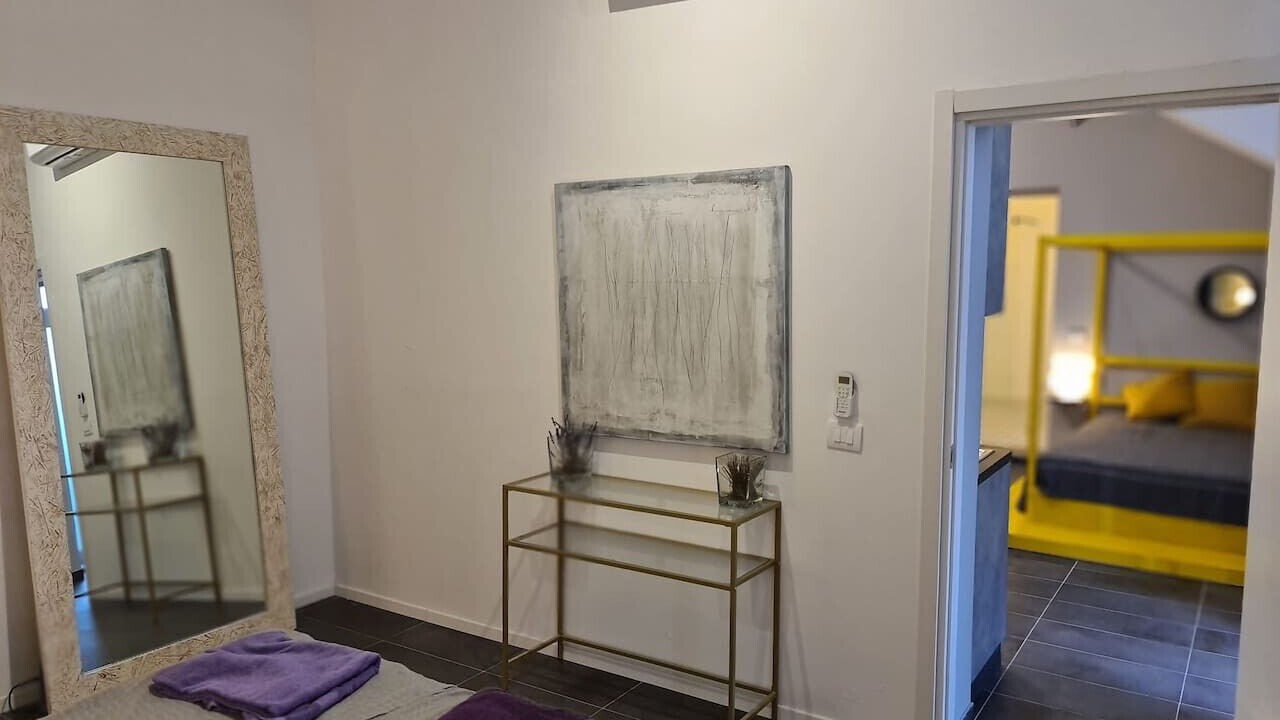 Photo of Bedroom in Magenta