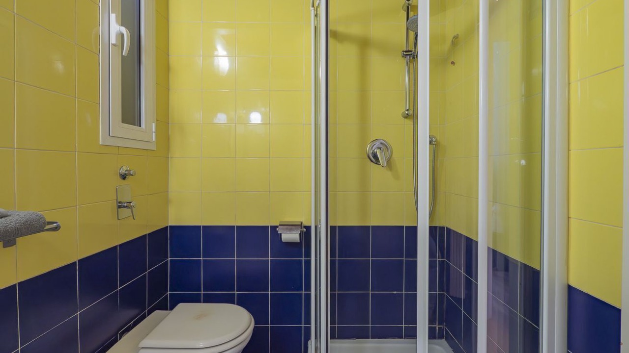 Photo of Bathroom in Central Station