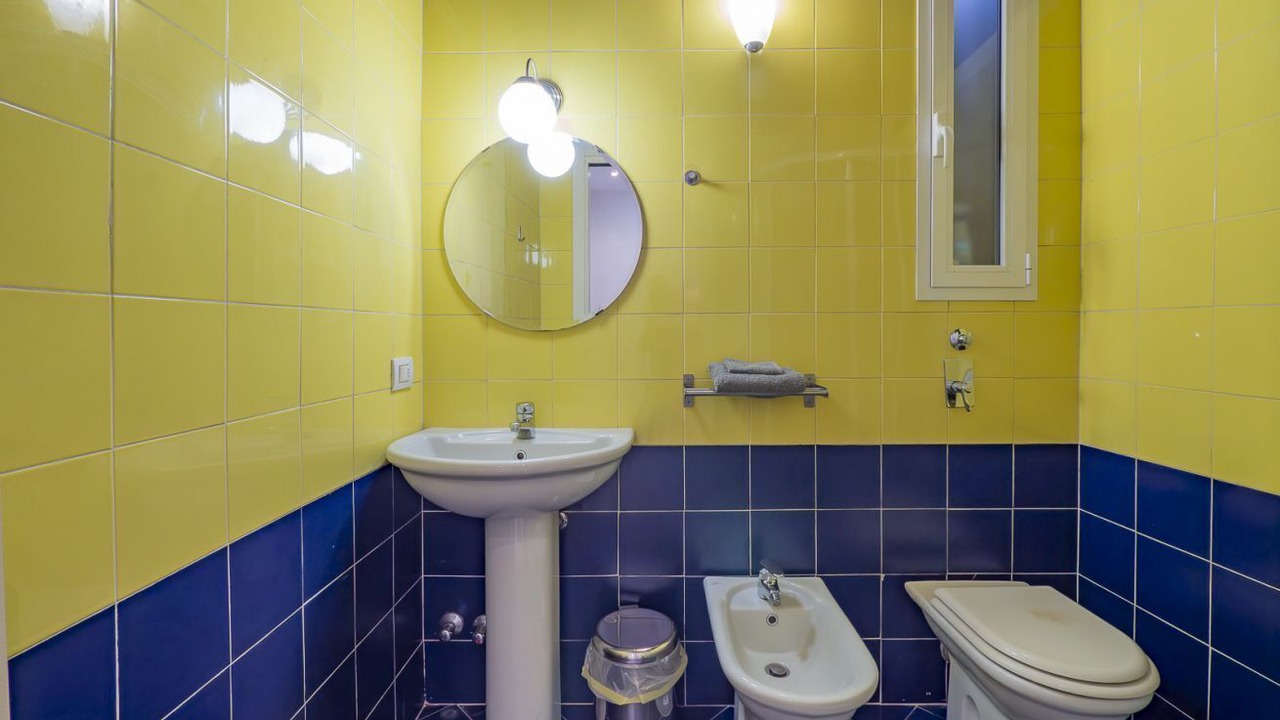 Photo of Bathroom in Central Station