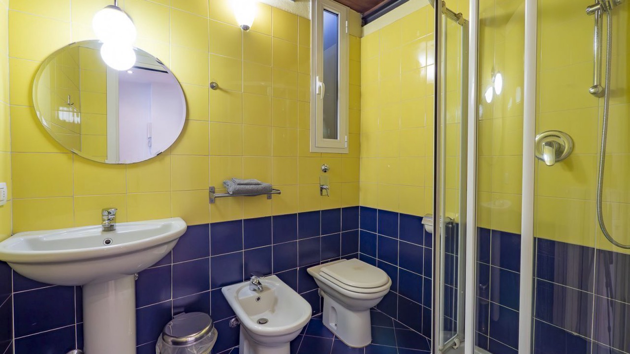 Photo of Bathroom in Central Station