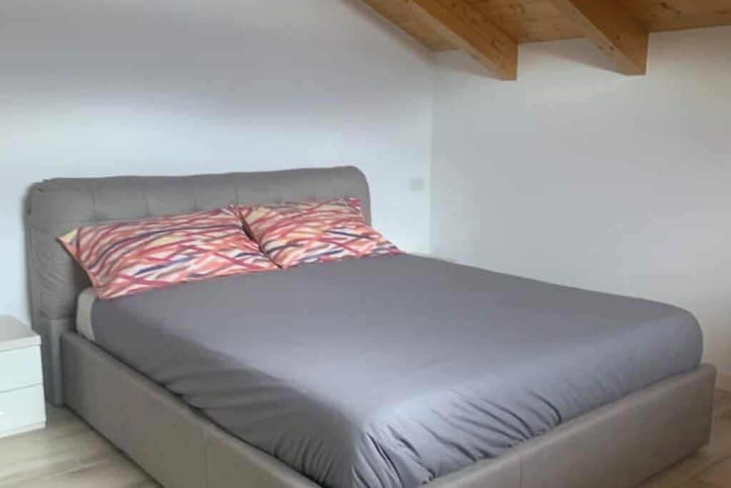 Photo of Bedroom in Menaggio
