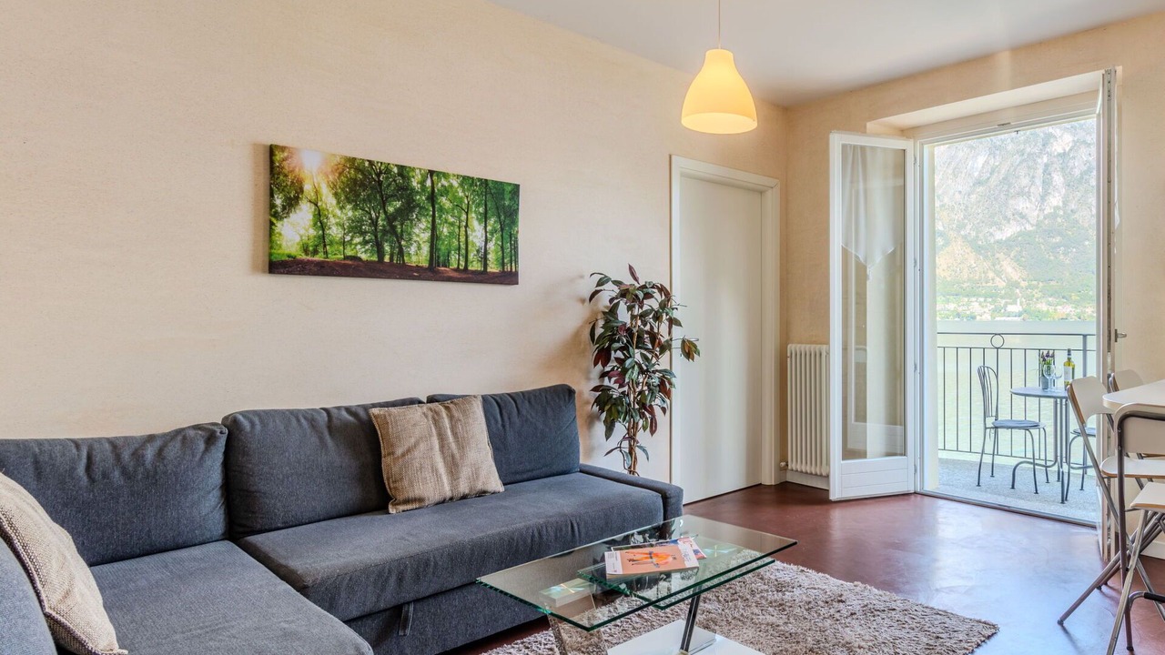 Photo of Bedroom in Claino Con Osteno