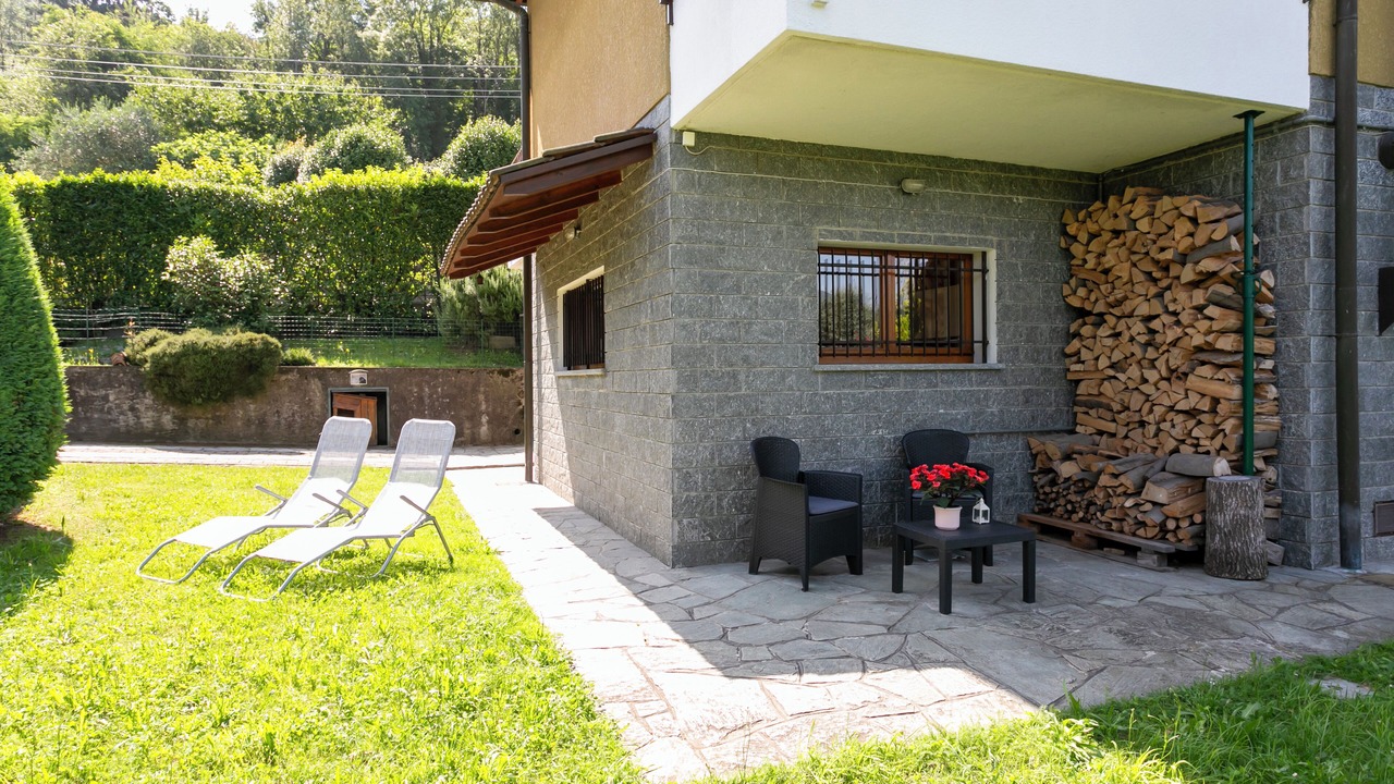 Photo of Patio Balcony in Brezzo di Bedero