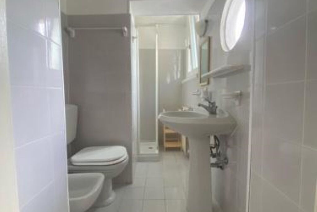 Photo of Bathroom in Ganna