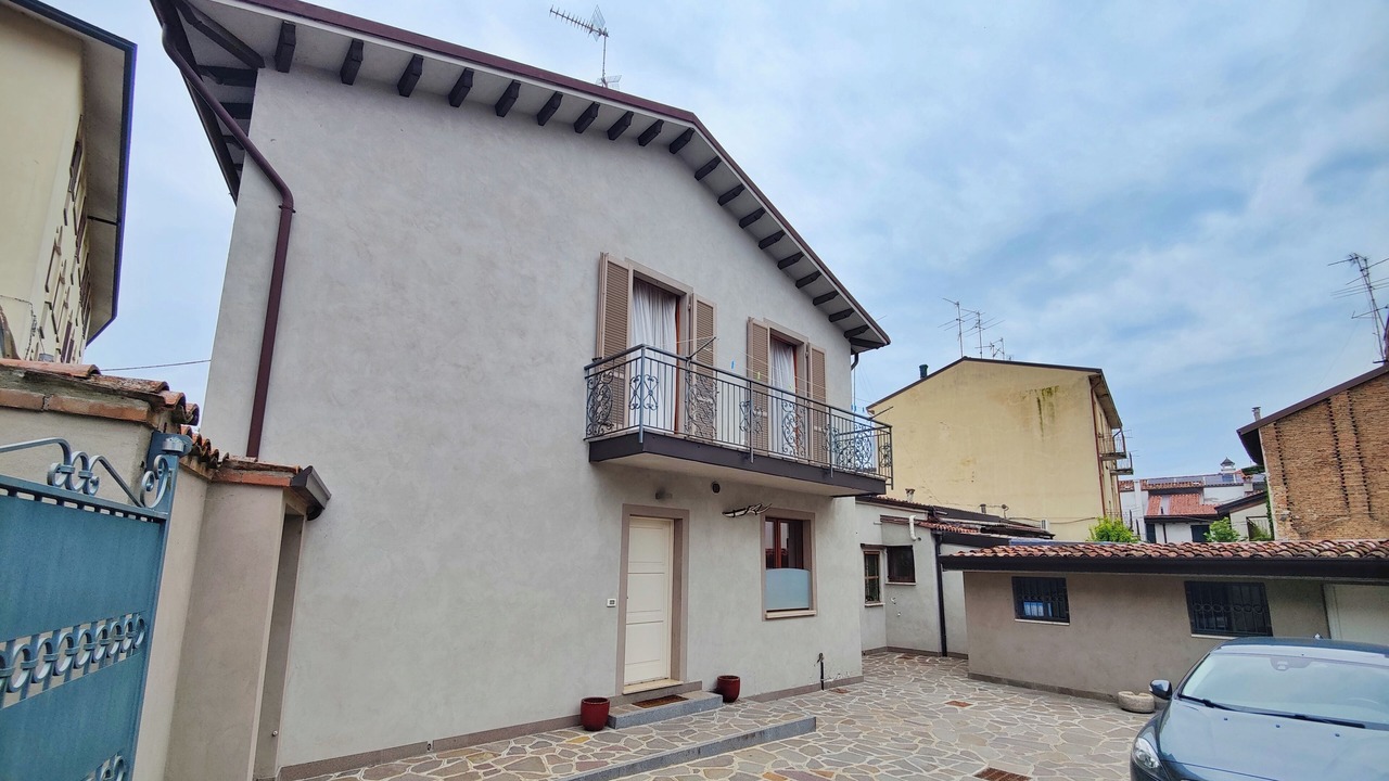 Photo of Outdoor in Crema