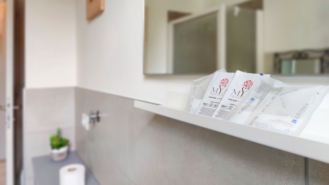 Photo of Bathroom in Crema