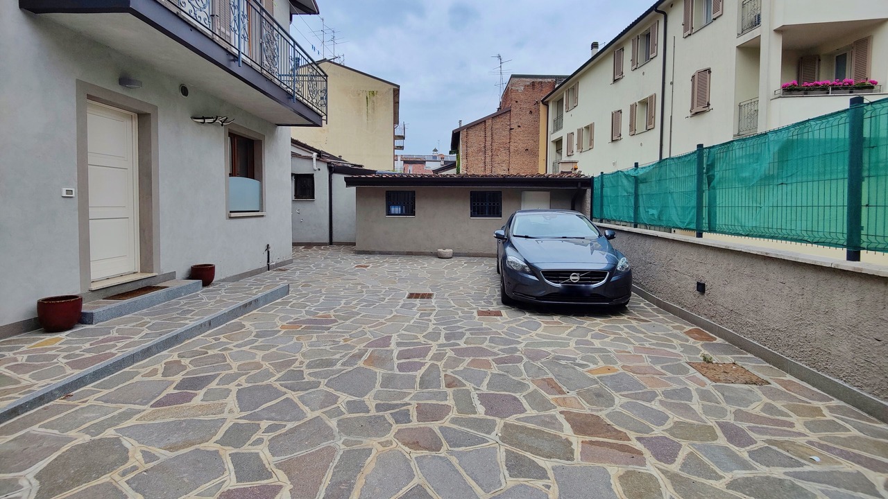 Photo of Outdoor in Crema