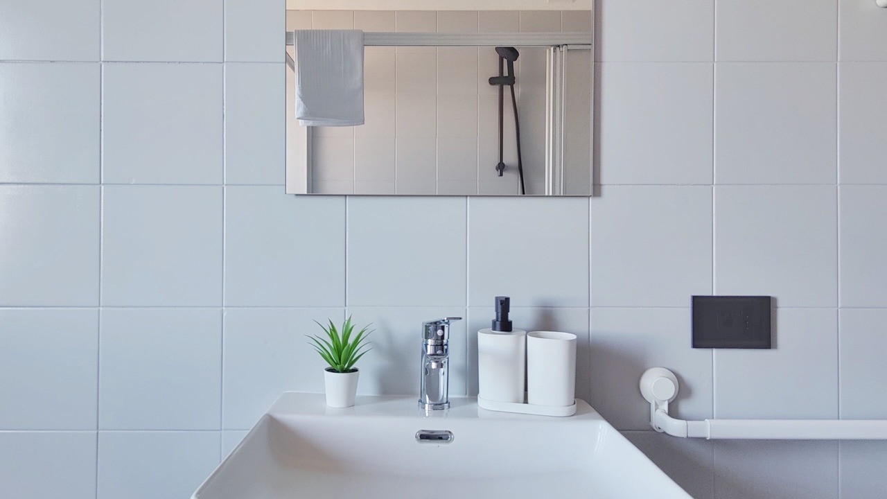 Photo of Bathroom in Crema