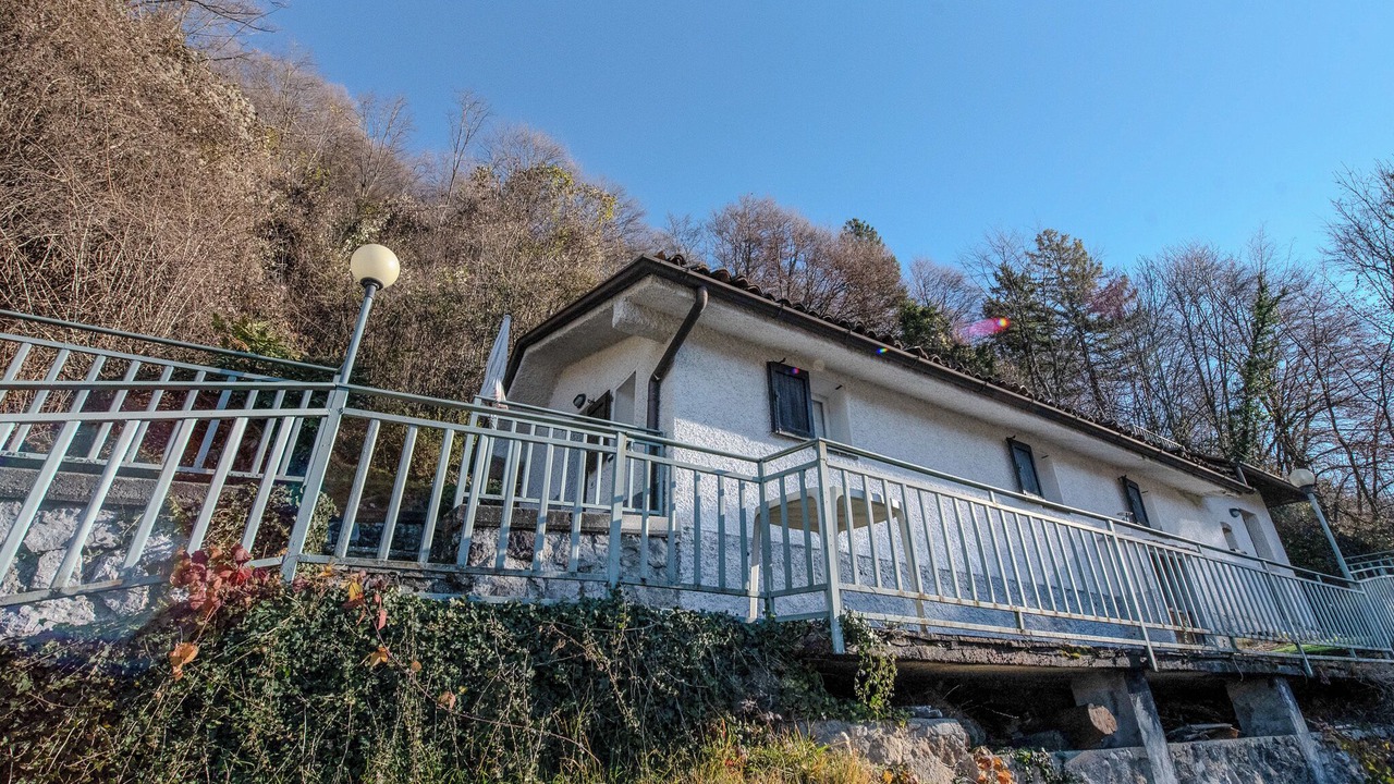 Photo of Outdoor in Serina