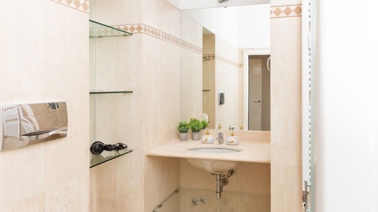Photo of Bathroom in Bullona
