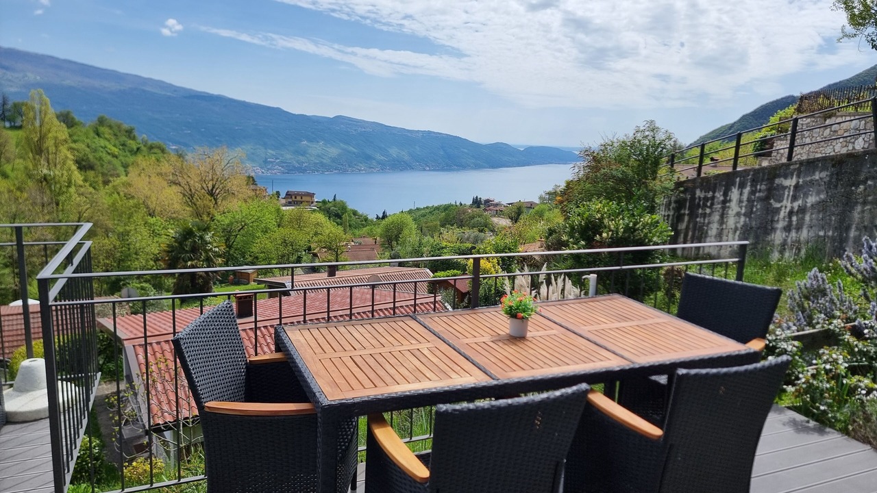 Photo of Outdoor in Aer