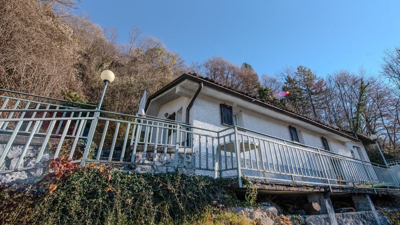 Photo of Outdoor in Serina