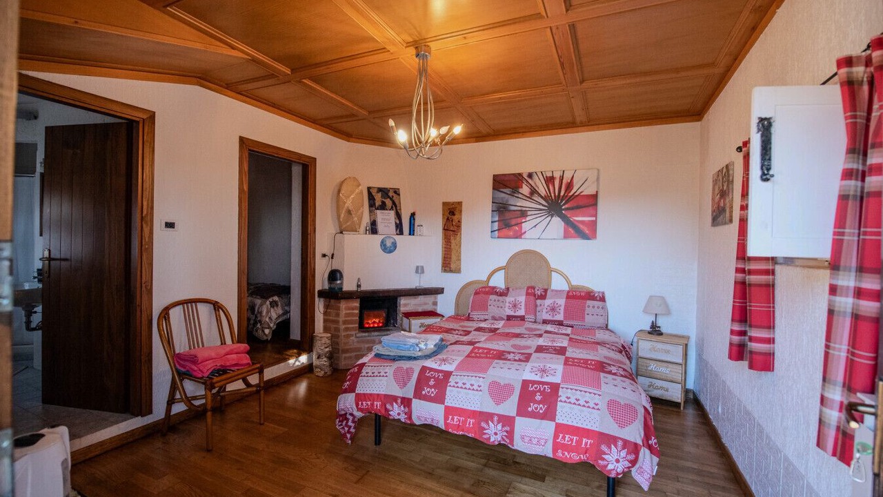 Photo of Bedroom in Serina