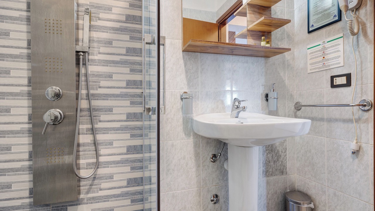 Photo of Bathroom in Gaino