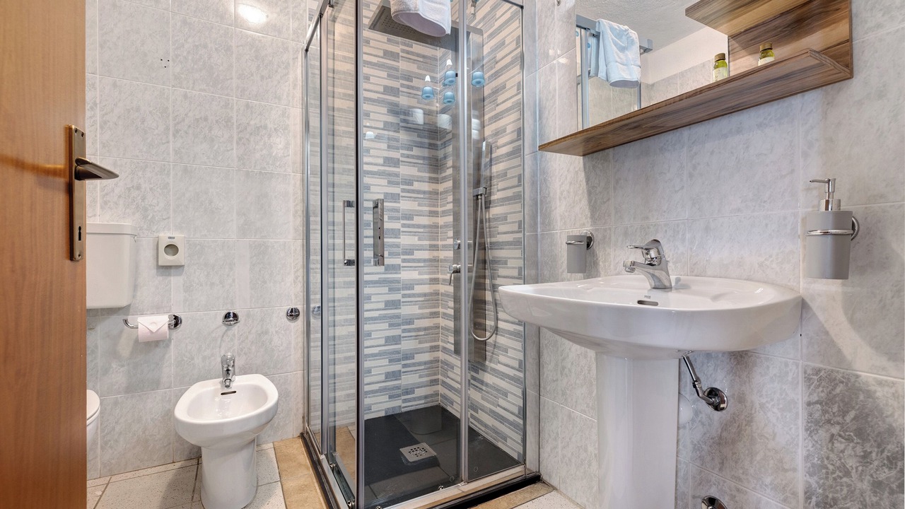 Photo of Bathroom in Gaino