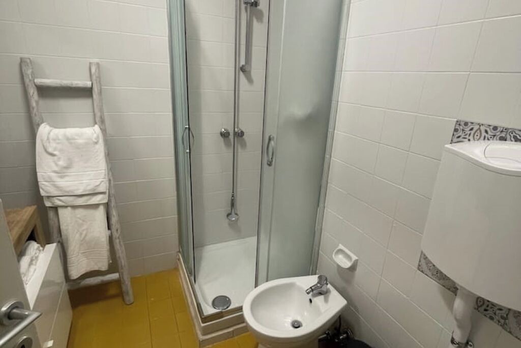 Photo of Bathroom in Perledo