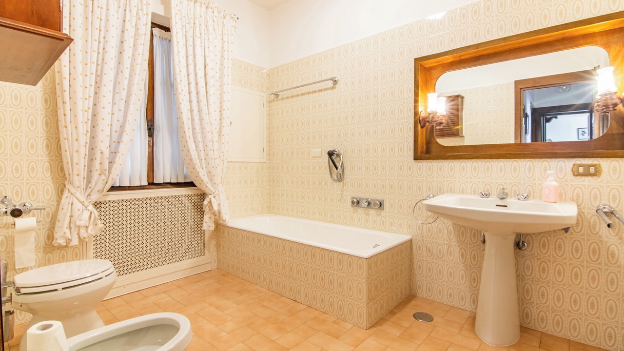 Photo of Bathroom in Naggio