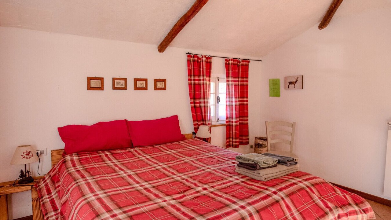 Photo of Bedroom in Serina