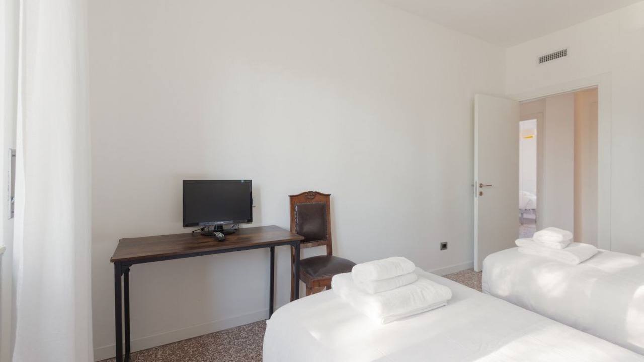 Photo of Bedroom in Lambrate