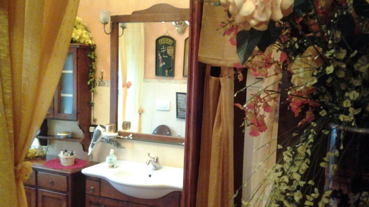 Photo of Bathroom in Bullona