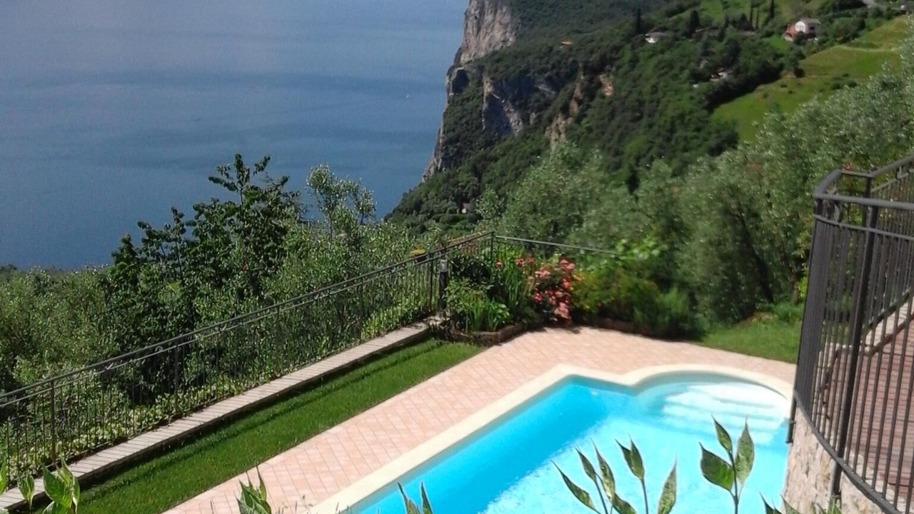 Photo of Outdoor in Arias