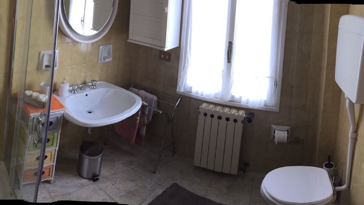 Photo of Bathroom in Arias