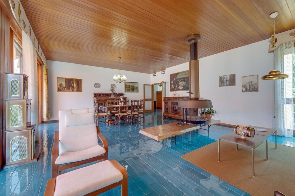 Photo of Livingroom in Sale Marasino