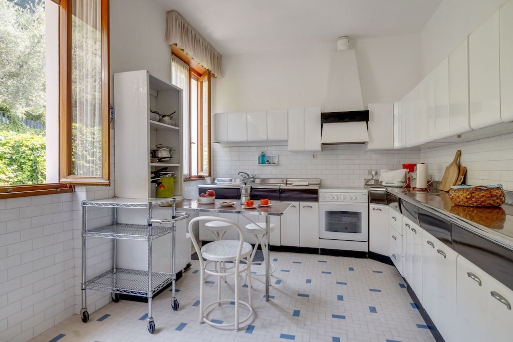 Photo of Kitchen in Sale Marasino