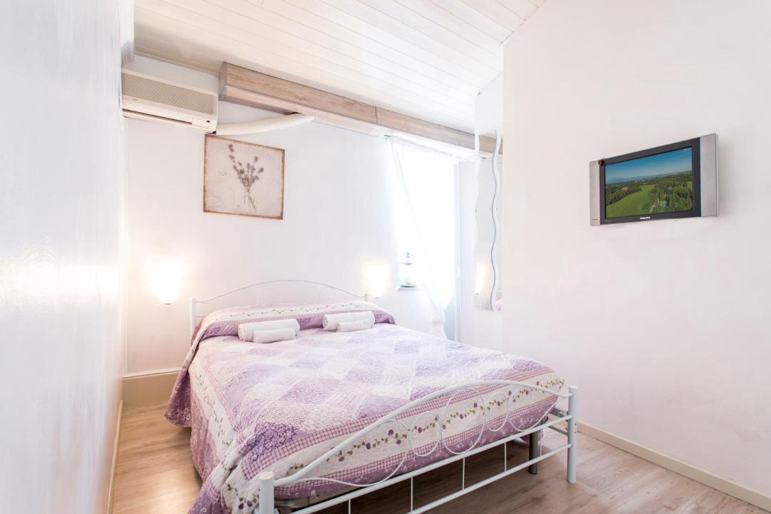 Photo of Bedroom in Desenzano del Garda City Centre