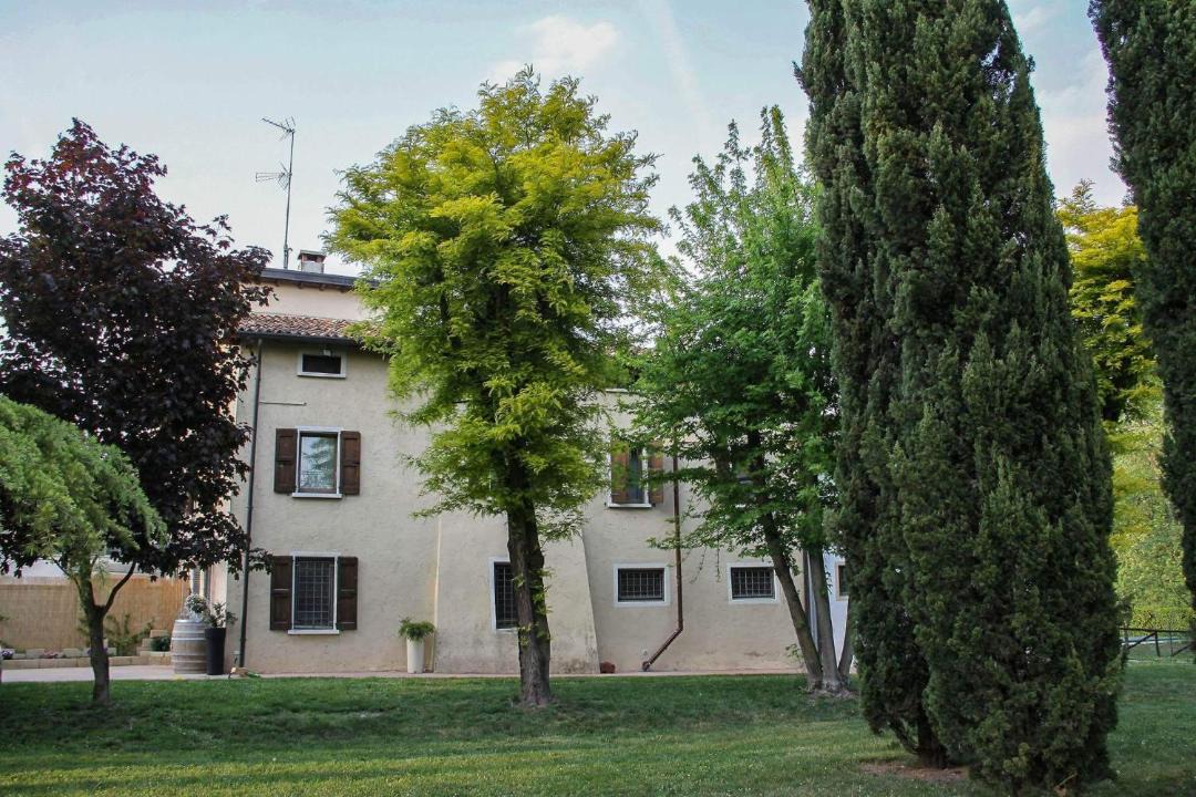 Photo of Buildings in Monzambano