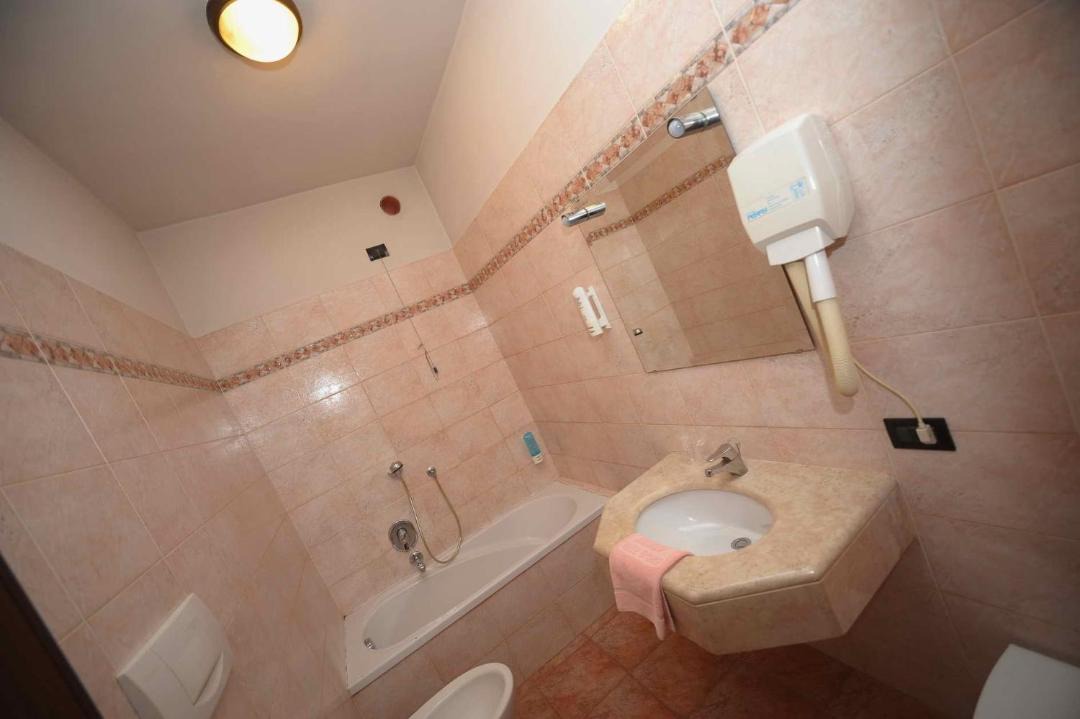 Photo of Bathroom in Albino