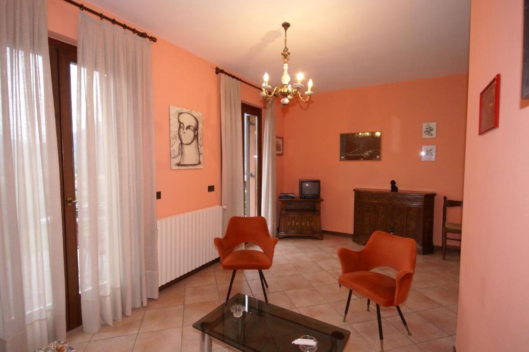 Photo of Livingroom in Crone