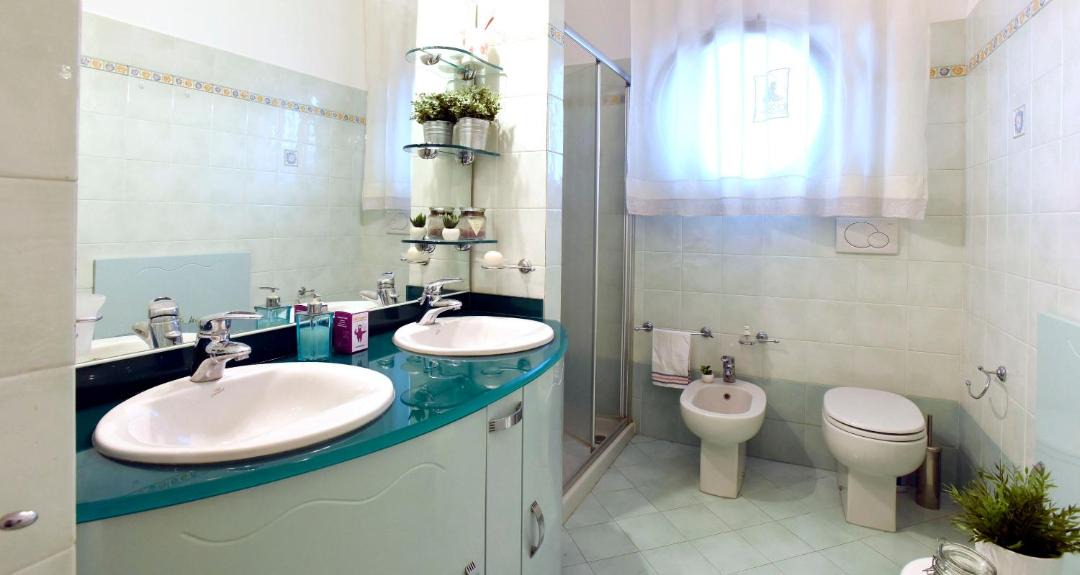 Photo of Bathroom in Giambellino
