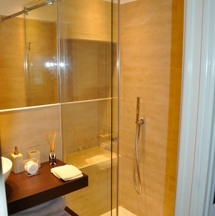 Photo of Bathroom in Como City Centre