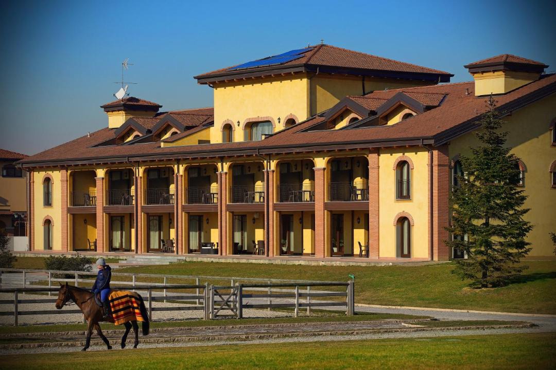 Photo of Buildings in Ornago