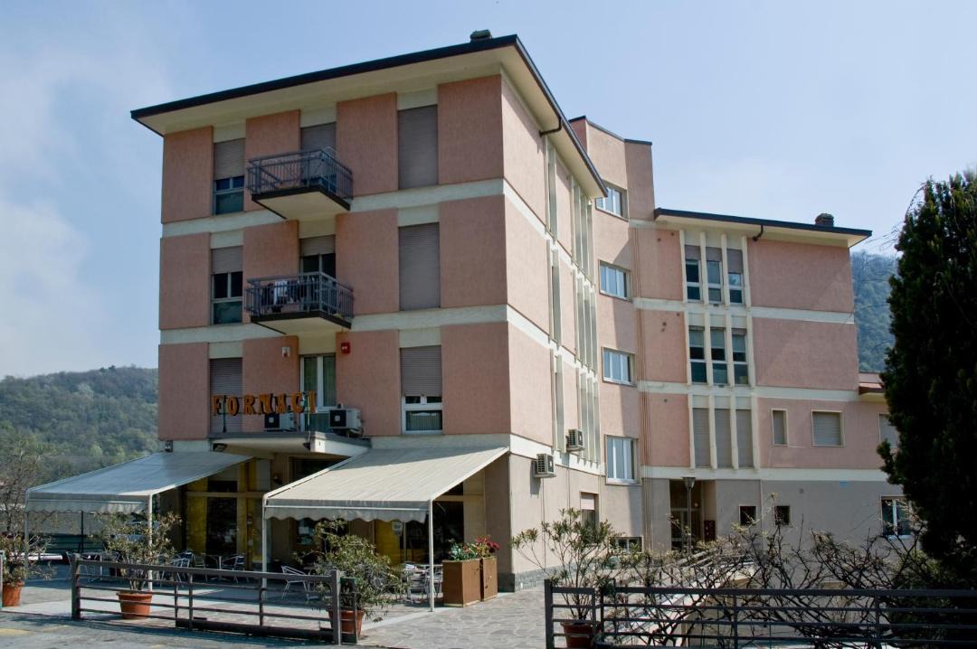 Photo of Buildings in Trescore Balneario