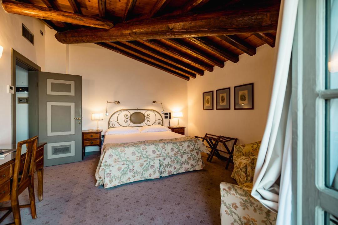 Photo of Bedroom in Iseo